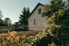 Siedlisko z zadbanym domem i budynkami na działce 2800 m², Z - 6