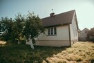 Siedlisko z zadbanym domem i budynkami na działce 2800 m², Z - 7