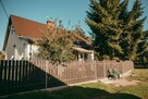 Siedlisko z zadbanym domem i budynkami na działce 2800 m², Z - 4