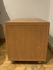 Brązowa szafka nocna otwierana do dołu szerokość 49 cm wysok - 5