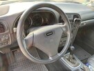 Volvo V40 1,8 benzyna 2004, którym jeździł Lewandowski - 10
