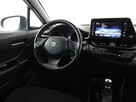 Toyota C-HR HEV automat klima auto grzane fotele czujniki parkowania - 16