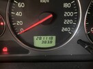 Volvo V40 1,8 benzyna 2004, którym jeździł Lewandowski - 12