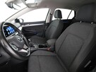 Volkswagen Golf 131KM kamera ACC grzane fotele FrontAssist climatronic hak LED - 13