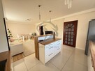 Architektoniczny kameleon 265m² przy granicy Łodzi - 13
