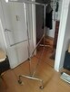Wieszak metalowy na kółkach, mocny. - 2