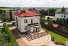 Wyjątkowy dom z gotowym ogrodem i garażem - 1