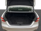 Toyota Camry 2.5 Hybrid Comfort CVT Sedan - 11