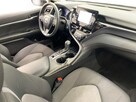 Toyota Camry 2.5 Hybrid Comfort CVT Sedan - 14