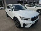Volvo XC 40 Bogata wersja wyposażenia / AWD / B5 / niski przebieg