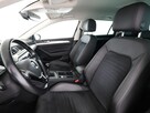 Volkswagen Passat Variant full led navi kamera el fotele grzane klima 3 strefy acc - 13