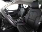 Volvo XC 40 4x4 automat full LED skóra navi kamera virtual auto klima - 13
