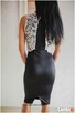 Czarna ołówkowa sukienka midi z koronkowym beżowym topem