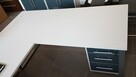 Piękne obszerne biurko z zabudową i ruchomą szafką - 1