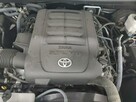 Toyota Sequoia 5.7 V8 - 12