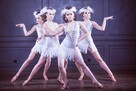 Pokaz SAMBA\ LED SHOW\ PIN UP\ GREAT GATSBY\ TANIEC BRZUCHA - 4