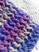 Szydełkowa czapka beanie- wrzosowe paski, z mieniącą nitką - 4