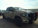 Toyota Tundra 2020, 5.7L, porysowany lakier. - 2