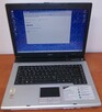 Laptop z zasilaczem Sprawny gotowy do używania - 1