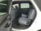 Buick Enclave Essence - 11