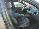 330e xDrive PHEV - 8