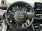Toyota Corolla LE Hybrid - 6
