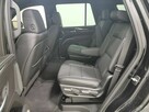 Cadillac Escalade Luxury - 11