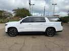 Chevrolet Suburban RST - 4