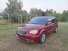 Chrysler Town & Country - 2