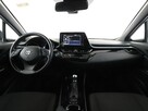 Toyota C-HR Hybryda 184KM Niski przebieg Navi Kamera cofania Klimatyzacja Bluetoot - 15
