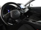 Toyota C-HR niski przebieg grzane fotele kamera ACC - 14