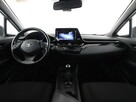 Toyota C-HR niski przebieg grzane fotele kamera ACC - 15