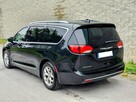 Chrysler Pacifica - 4