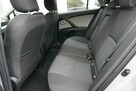 Toyota Avensis polski salon - 12