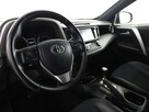Toyota RAV-4 4x4 półskóra navi kamera grzane fotele LED asystenci Bluetooth - 14