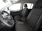 Volkswagen Touran navigacja klimatyzacja grzane fotele czujniki parkowania - 13