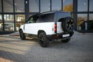 Land Rover Defender MY25 3.0D I6 200 KM AWD X-Dynamic SE 110 FujiWhite JLR Marvel Łódź - 5