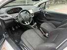 Peugeot 208 - 8