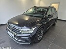 Volkswagen Tiguan - 1