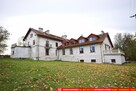 Zabytkowy Zespół Dworsko-Parkowy (XIXw. 1880 r) - 2