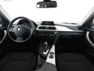 BMW 318 Advantage automat navi grzane fotele PDC hak LED - 15