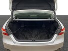 Toyota Camry 2.5 Hybrid Comfort CVT Sedan - 11