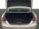 Toyota Camry 2.5 Hybrid Comfort CVT Sedan - 11