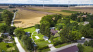 Dom z cegły plus 2 domki, 4700 m² działka, 8 km od Bałtyku - 1