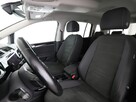 Volkswagen Touran Automat klima auto grzane fotele navi hak czujniki parkowania LED - 13
