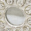 Stylizowane okrągłe lustro w rzeźbionej kwiatowej ramie - 2
