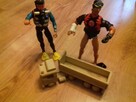 ZABAWKI HASBRO ACTION MAN, DREWNIANY TIR Z NACZEPĄ - 1