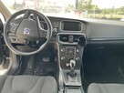 Volvo v40 - 8