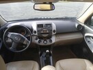 Toyota RAV4 - 9