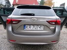 Toyota Avensis 1,8 benz. Kombi SALON PL. - 9